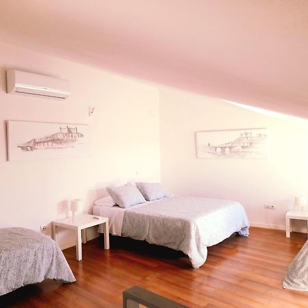 טולדו Toletum Low Cost Lofts Diafanos O 2Dormitorios Parking Municipal Gratis Al Aire Libre A 100M מראה חיצוני תמונה