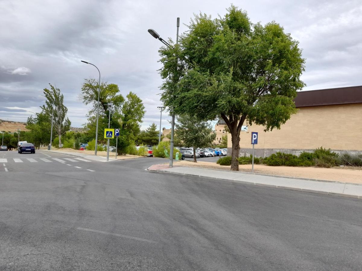 טולדו Toletum Low Cost Lofts Diafanos O 2Dormitorios Parking Municipal Gratis Al Aire Libre A 100M מראה חיצוני תמונה