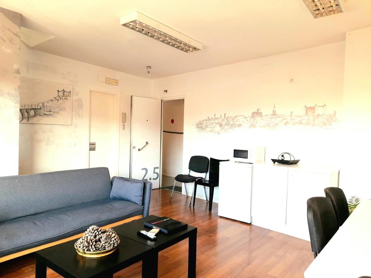 טולדו Toletum Low Cost Lofts Diafanos O 2Dormitorios Parking Municipal Gratis Al Aire Libre A 100M מראה חיצוני תמונה